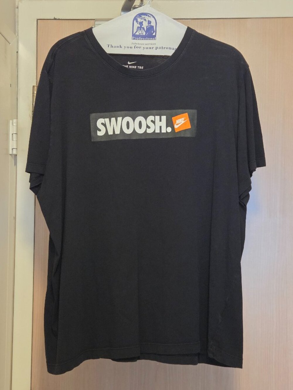 GENTLY USED, VINTAGE, NIKE TEE SHIRT, 2XL!!!